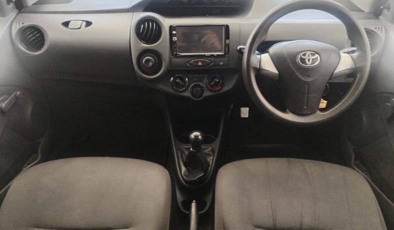 2015 Toyota Etios 1.5 Xi full