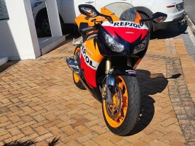 2014 HONDA 1000rr Fireblade